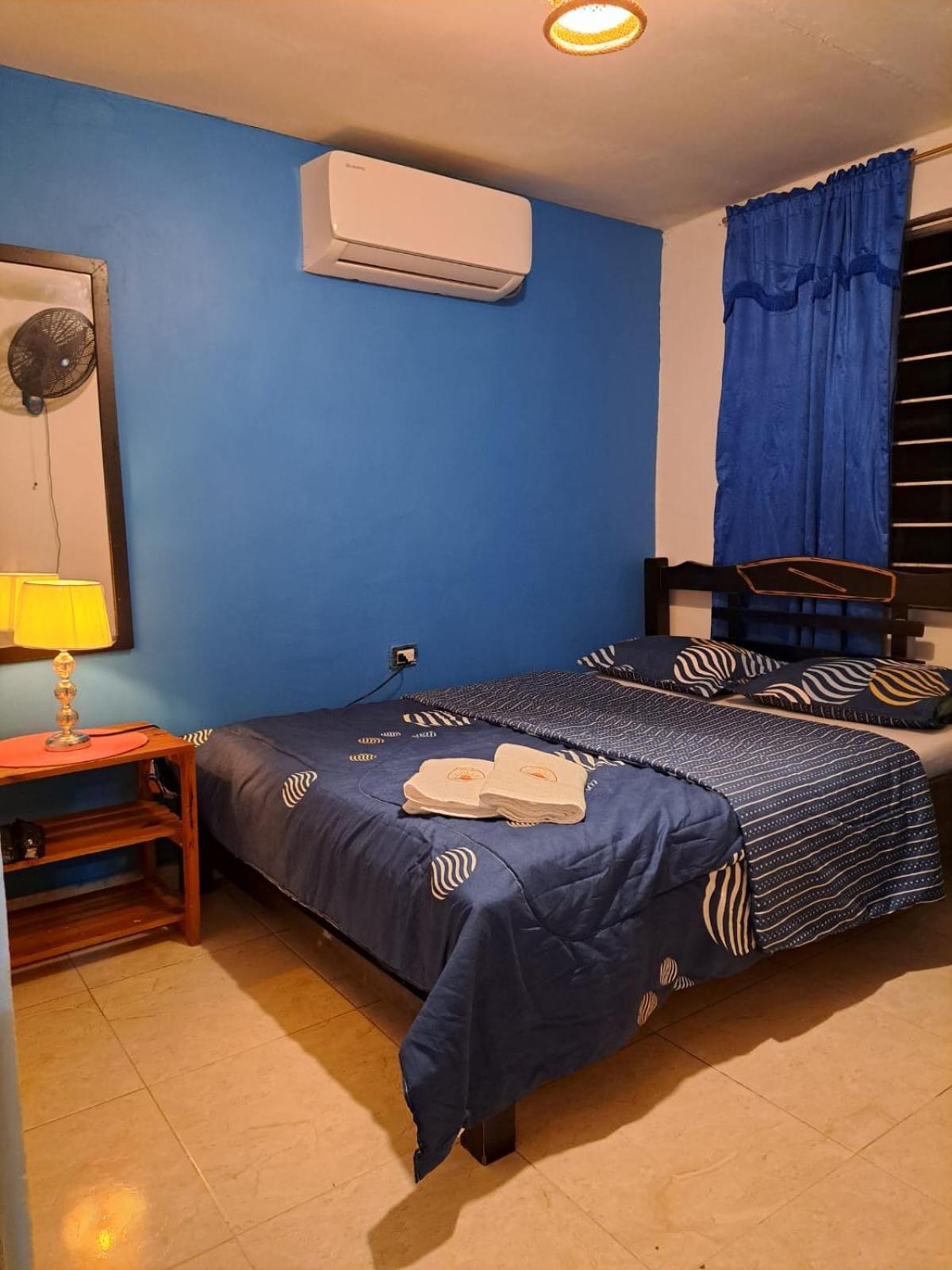 Cartagena Hostel Shalom Adonai מראה חיצוני תמונה